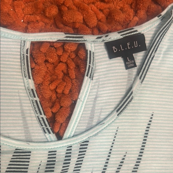 B.L.E.U. Light Blue Sleeveless Cut Out Cold Shoulder Blouse - Picture 2 of 8